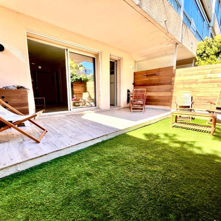 Sanary centre charmant studio 28m2 avec jardin parking privé - Apartment mit 1 Schlafzimmer - 3