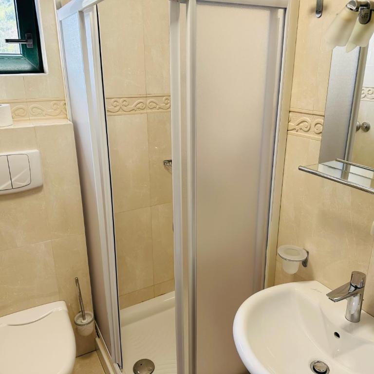 Apart-hotel Villa Lav with Private Beach - Apartment with Mountain View - 15