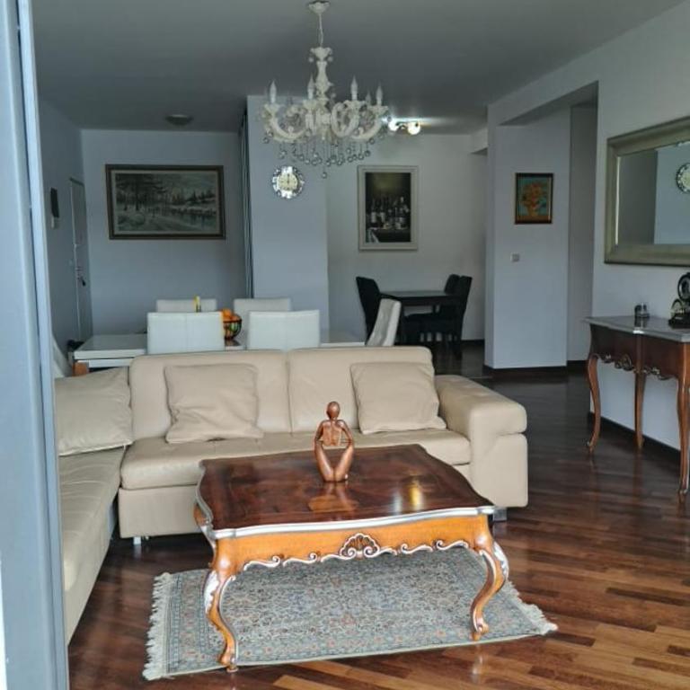 Apartament Rafailovici Budva - Apartman sa 2 Spavaće Sobe, Balkonom i Pogledom na More - 5
