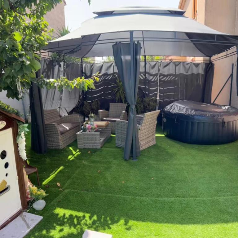 estudio con piscina y jacuzzi - Apartamento de 1 dormitorio - 13
