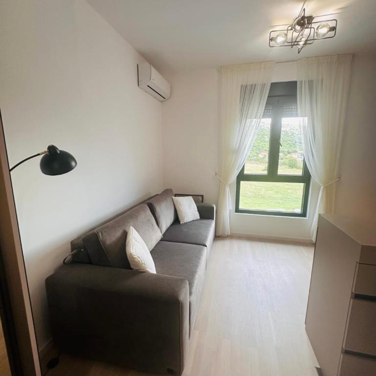 Posh Studio - One-Bedroom Apartment - 6