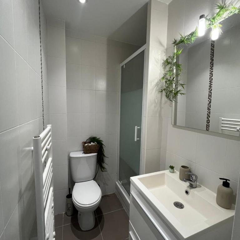 Azur Paradise - One-Bedroom Apartment - 10