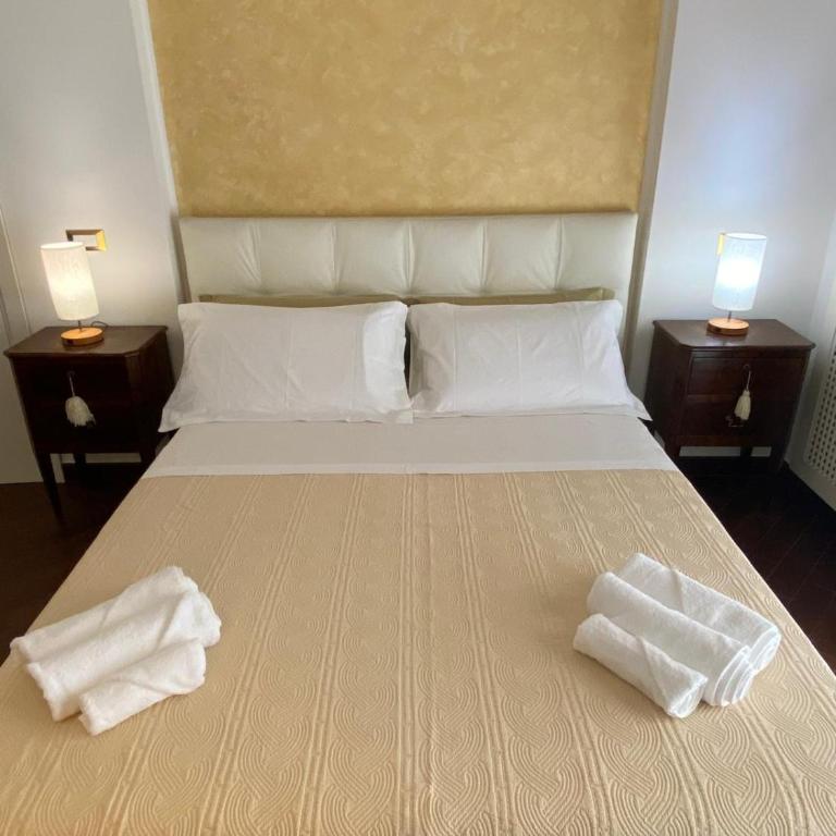 Sparano 51 - Double Room with Balcony - 4