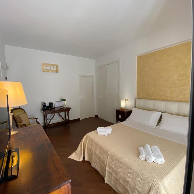 Sparano 51 - Double Room with Balcony - 3