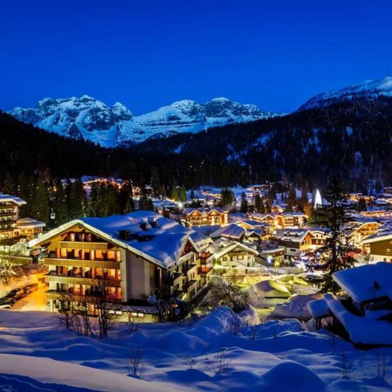 Brenta Dolomites Views Retreat - Heart of Campiglio - Appartamento Deluxe - 25