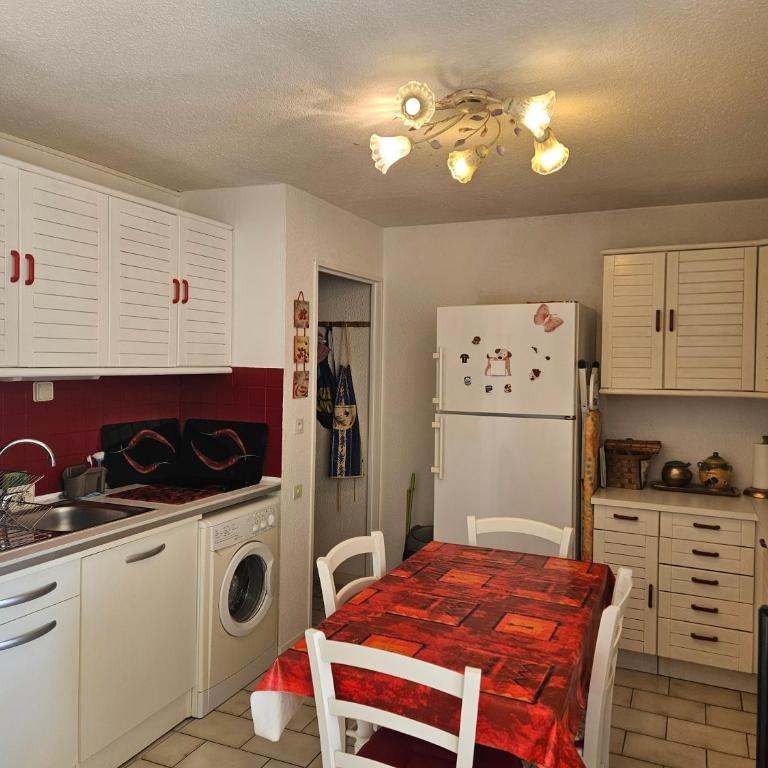 CAP's Home - One-Bedroom Apartment - 8