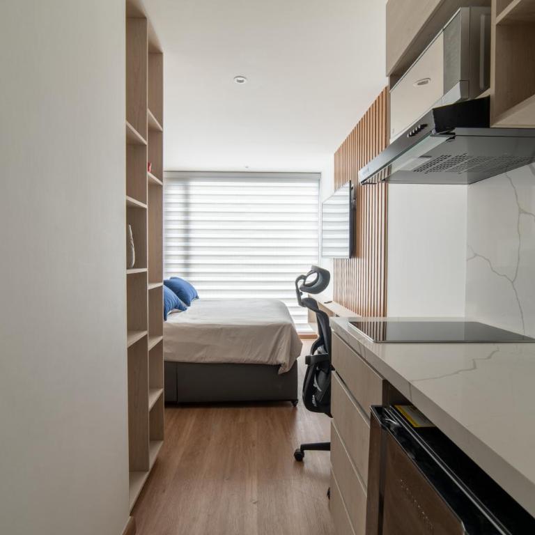 Premium Studio in Chicó Excellent location near the World Trade Center - Estudio Deluxe con cama grande - 4