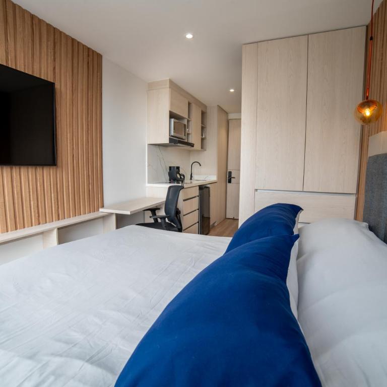 Premium Studio in Chicó Excellent location near the World Trade Center - Estudio Deluxe con cama grande - 5