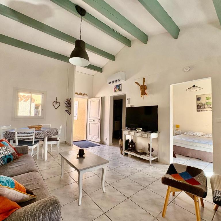 Villa T3 - Maison 6 couchages - Piscine - Clim - Wifi - Garage - Villa con 2 Camere da Letto - 5