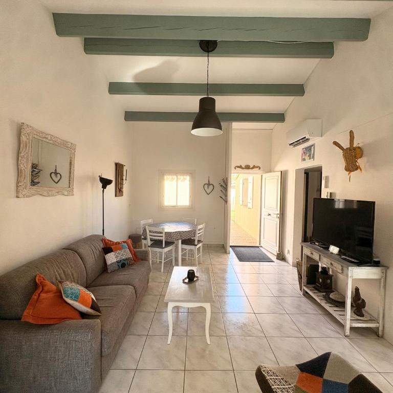 Villa T3 - Maison 6 couchages - Piscine - Clim - Wifi - Garage - Villa con 2 Camere da Letto - 4