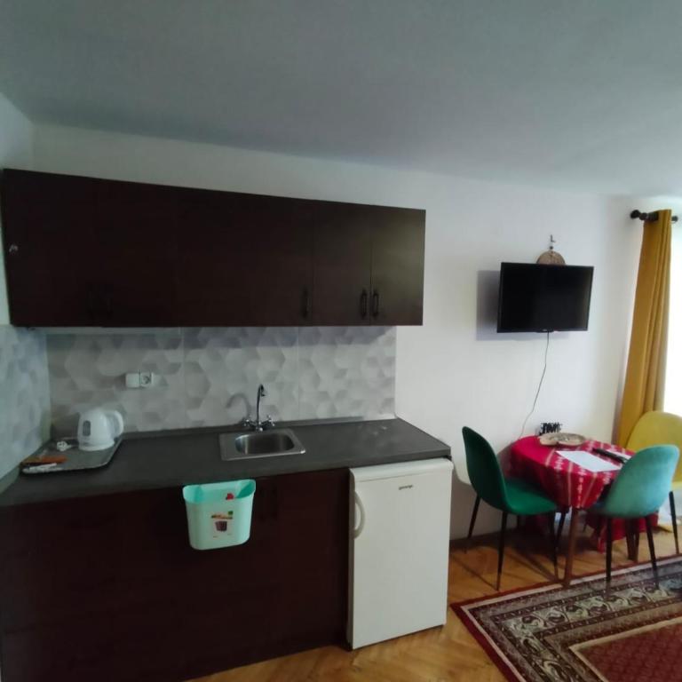 Beatrix Suites - Superior Studio - 5