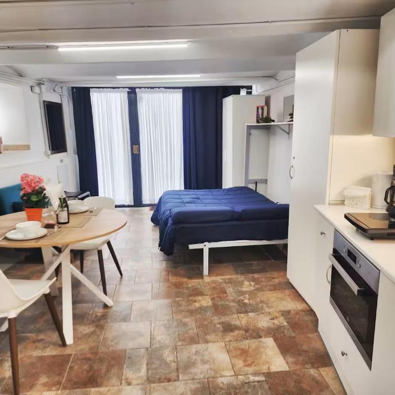 Luminoso loft para parejas - One-Bedroom Apartment - 5