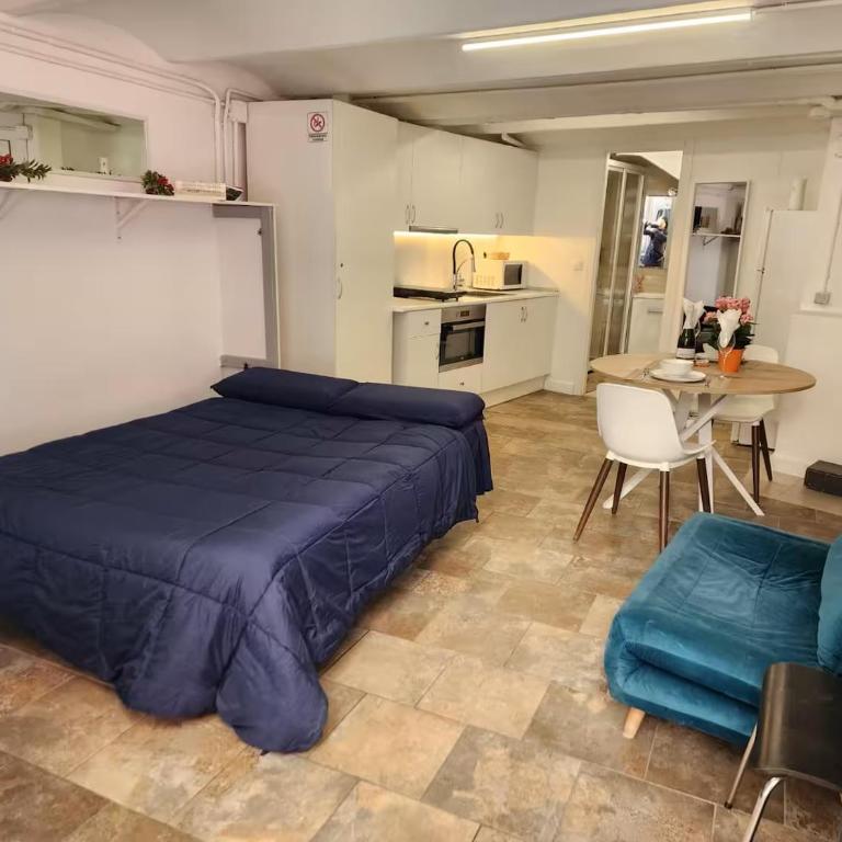 Luminoso loft para parejas - One-Bedroom Apartment - 6