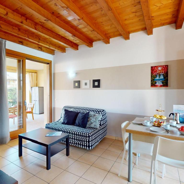 Sakura House By Bookinggardalake - Apartment with Garden View - 7