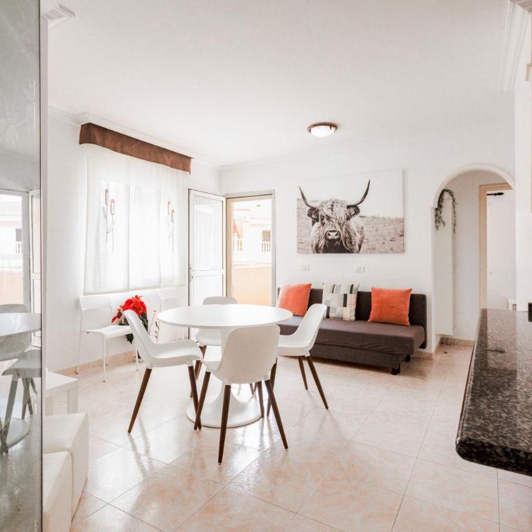 2 bedroom apartment with a pool - Apartamento de 2 dormitorios - 1