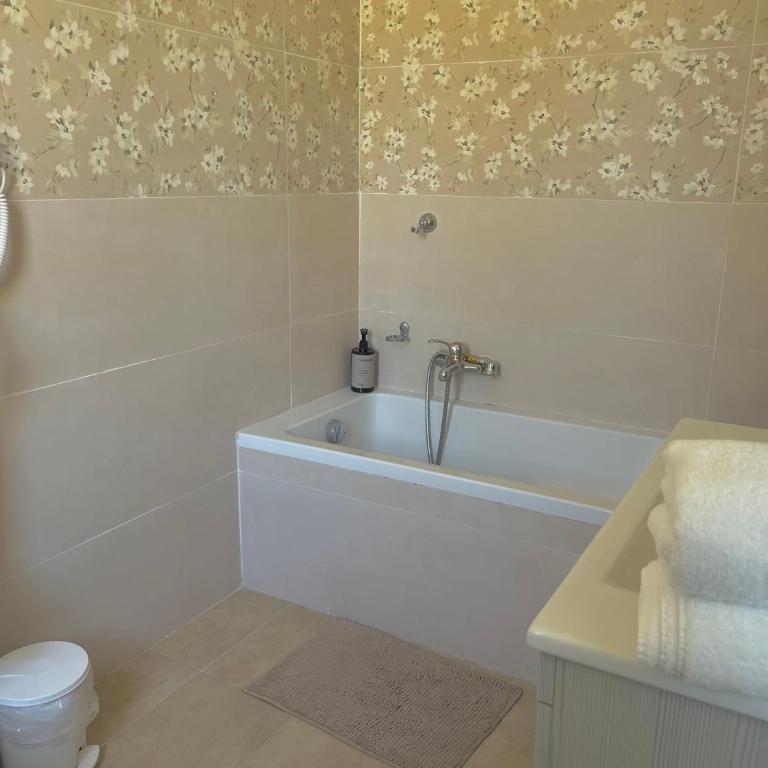 SR Guesthouse - Camera Matrimoniale con Bagno Privato - 8