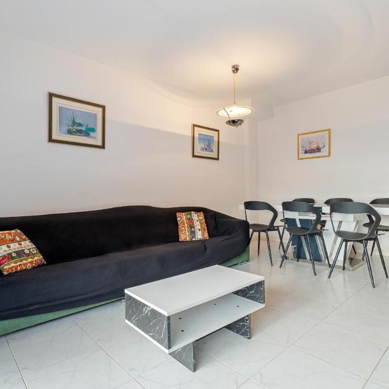 Hauzify I Casa Arboç - Casa de 4 dormitorios - 2
