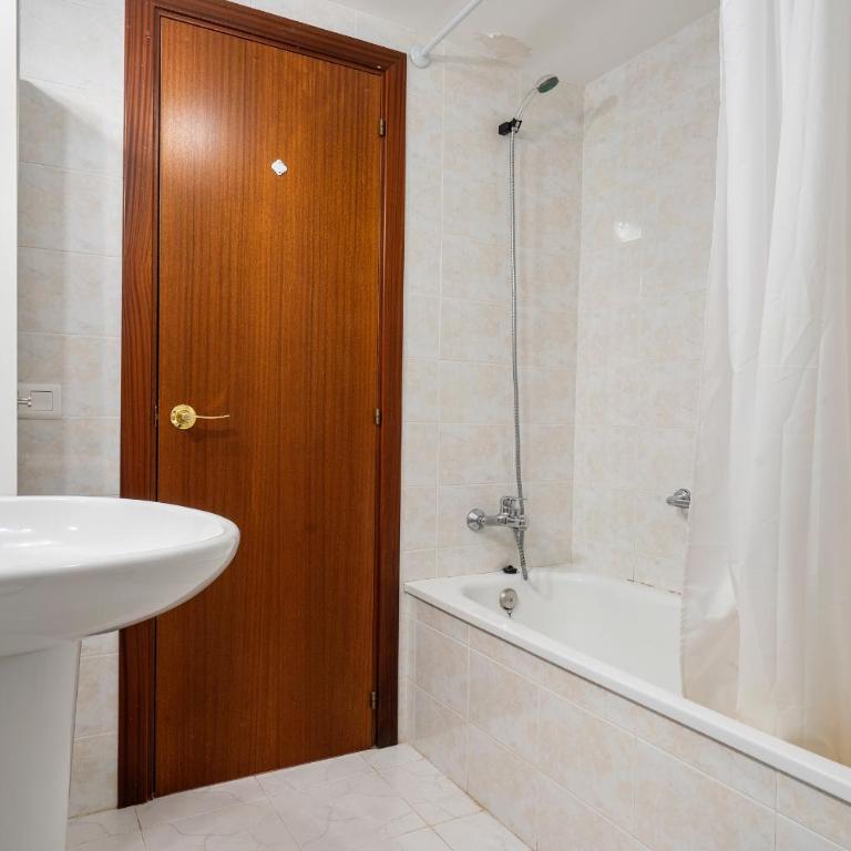 Hauzify I Casa Arboç - Casa de 4 dormitorios - 16