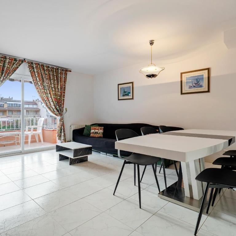 Hauzify I Casa Arboç - Casa de 4 dormitorios - 1