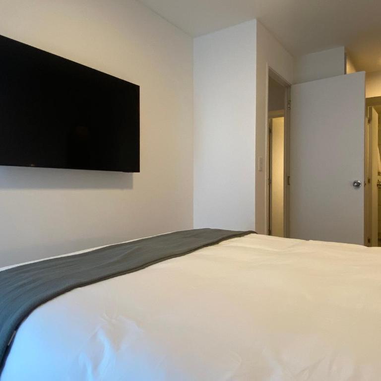 Polo Living in Miraflores by Wynwood House - Two-Bedroom Superior Apartment - 8