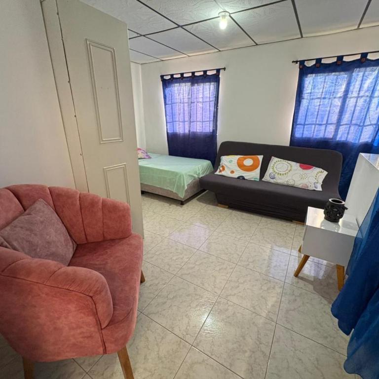 Como en casa - Two-Bedroom House - 9
