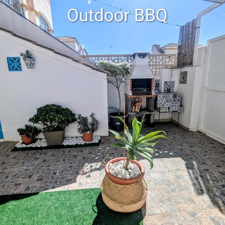 Mediterranean Chill House BBQ & Pools - Two-Bedroom Apartment - 10