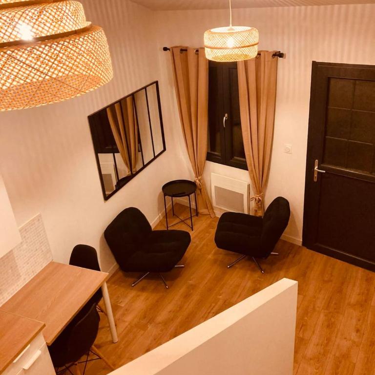 Studio Coquetty petit duplex paisible sur cour - Apartamento de 1 dormitorio - 5