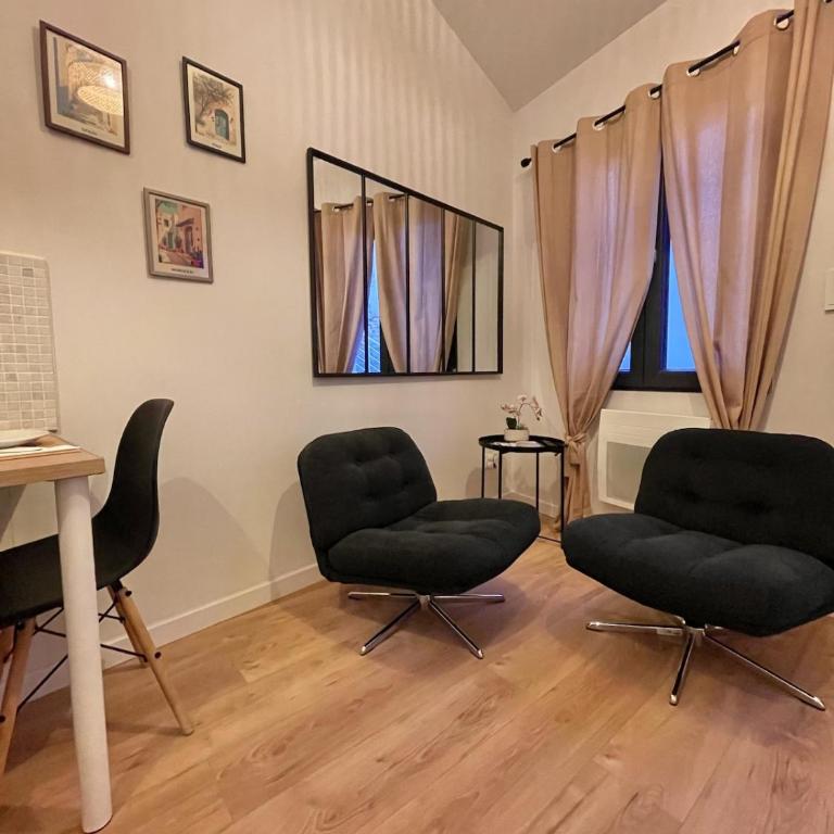 Studio Coquetty petit duplex paisible sur cour - Apartamento de 1 dormitorio - 8