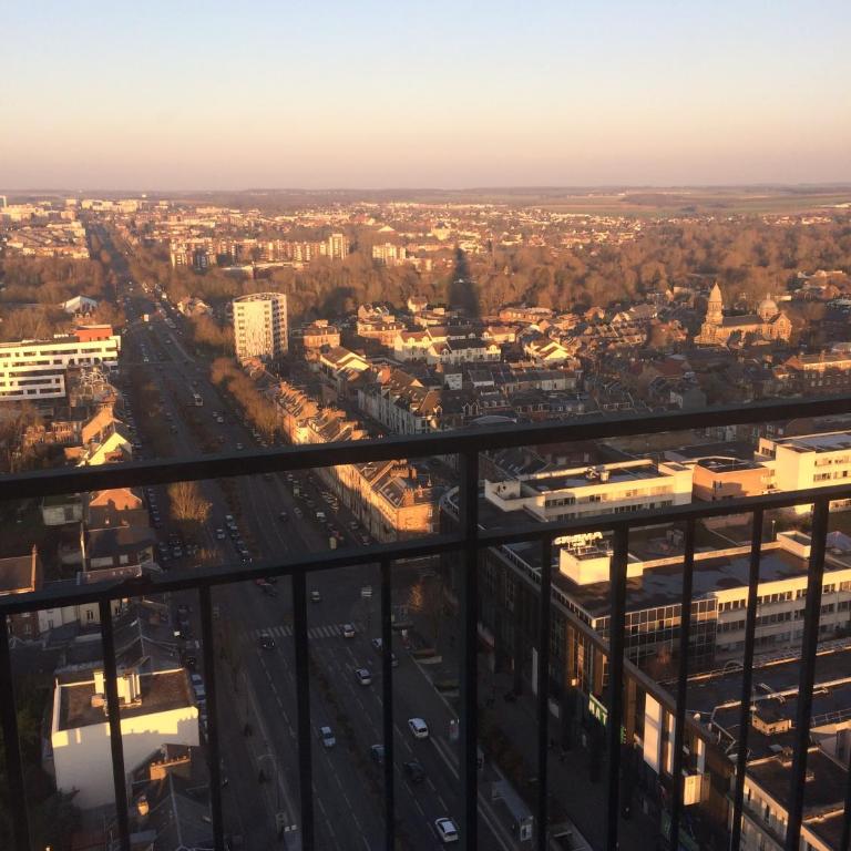 Le 360 TOUR PERRET 19eme PANORAMA 4 ETOILES - Appartement Deluxe - 62