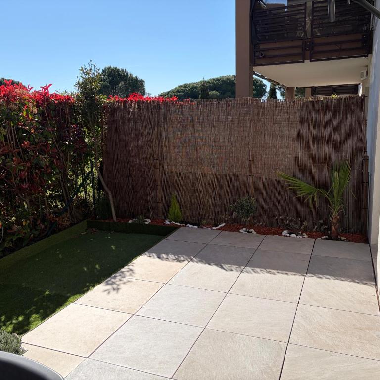 Appartement 65m2 avec Piscine et Rez de jardin 80m2 - Apartment mit 2 Schlafzimmern - 22