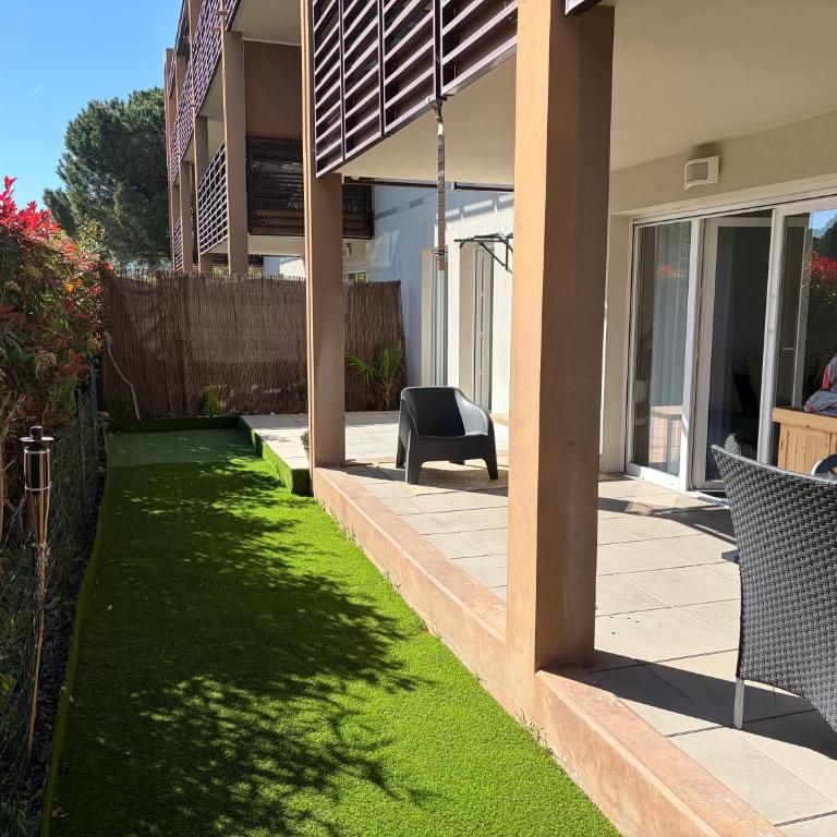 Appartement 65m2 avec Piscine et Rez de jardin 80m2 - Apartment mit 2 Schlafzimmern - 2