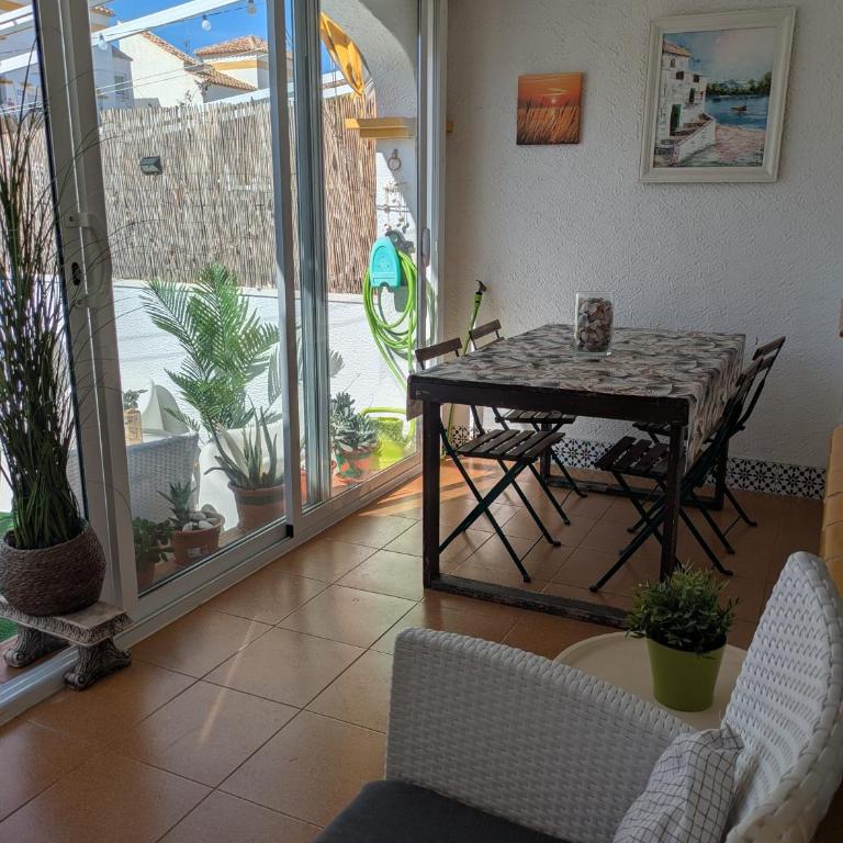 Mediterranean Chill House BBQ & Pools - Two-Bedroom Apartment - 23