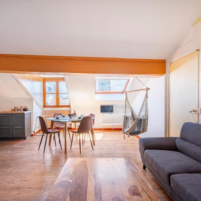 Bright T4 in central Grenoble - Mountain view - Three-Bedroom Apartment - 1