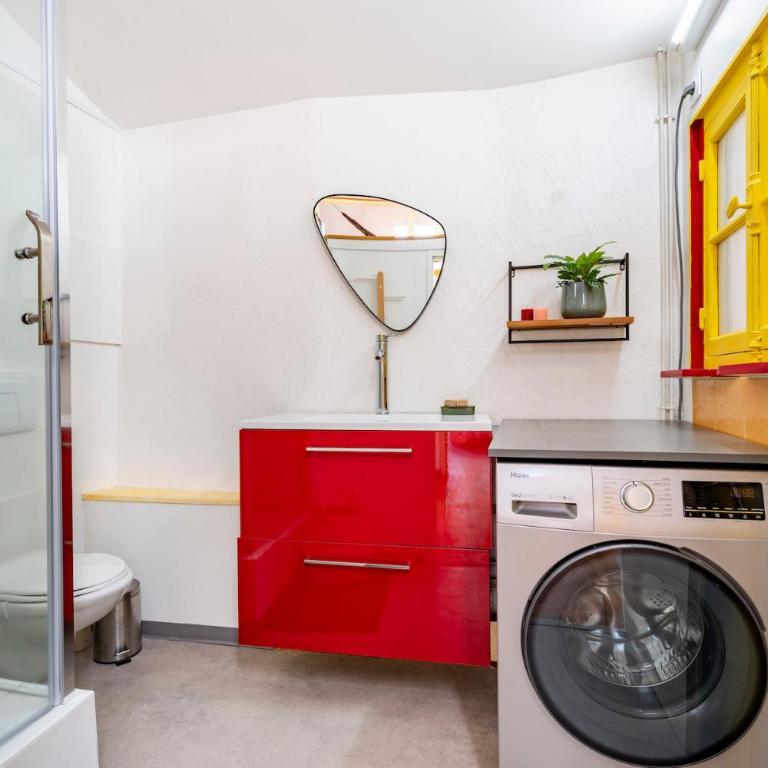 Bright T4 in central Grenoble - Mountain view - Three-Bedroom Apartment - 18