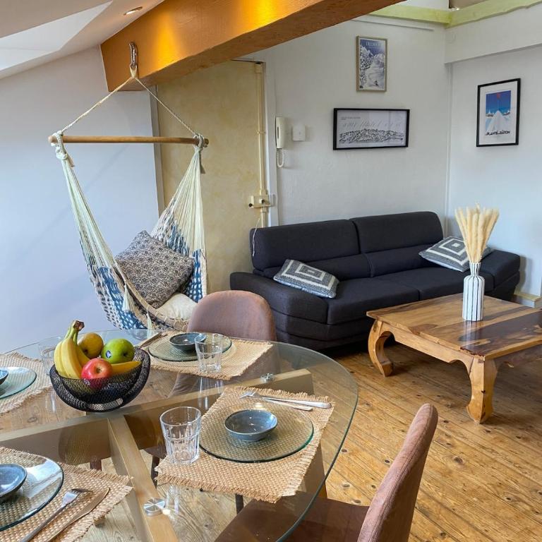 Bright T4 in central Grenoble - Mountain view - Three-Bedroom Apartment - 36