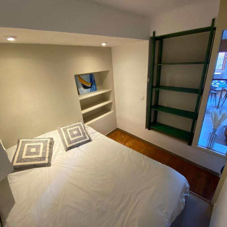 Bright T4 in central Grenoble - Mountain view - Three-Bedroom Apartment - 39