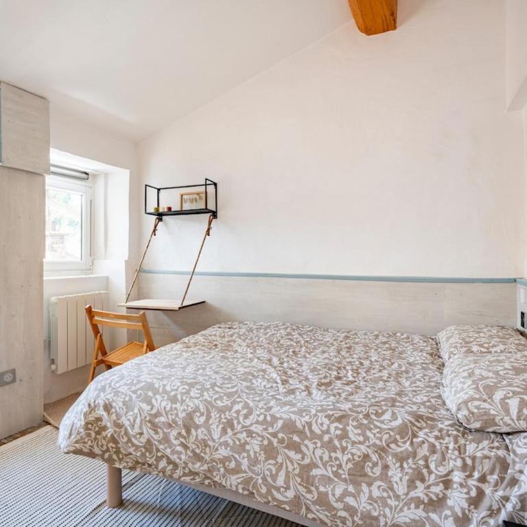 Bright T4 in central Grenoble - Mountain view - Three-Bedroom Apartment - 48