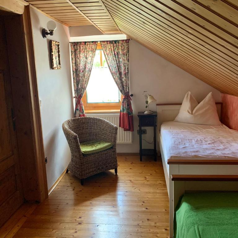 Villa am Faaker See mit Privatstrand und Ruderboot - Apartment mit 3 Schlafzimmern und Seeblick - 8