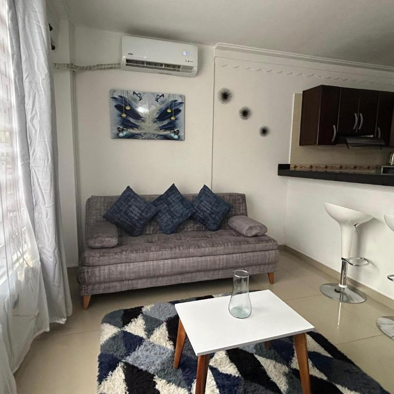 Lujo y Conexión Apto con Aire, WiFi y Comodidad Total en el Caney - Apartamento de 2 dormitorios - 13