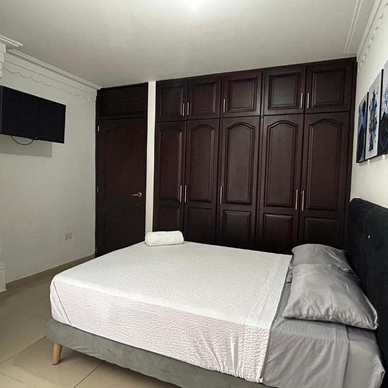 Lujo y Conexión Apto con Aire, WiFi y Comodidad Total en el Caney - Apartamento de 2 dormitorios - 14
