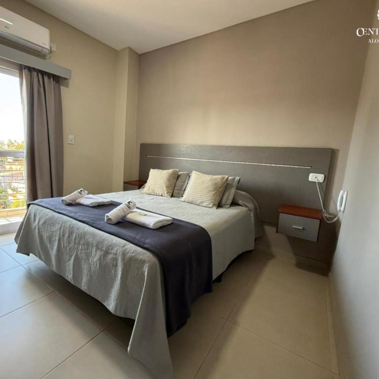 ALOJAMIENTO CENTENARIO - Habitación Doble Estándar con sofá - 8