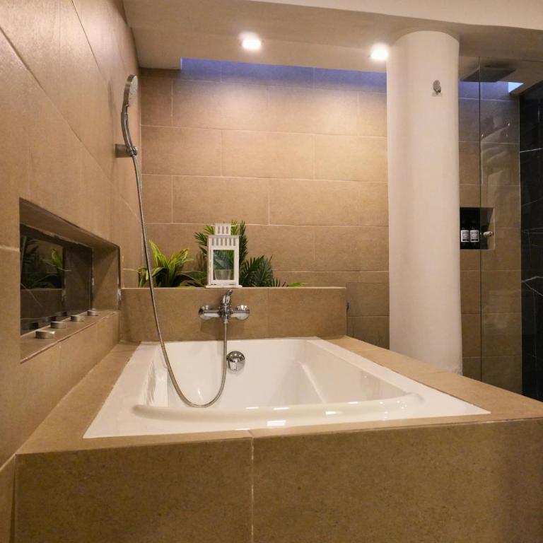 593 Hotel Boutique Baños - Deluxe King Room - 2