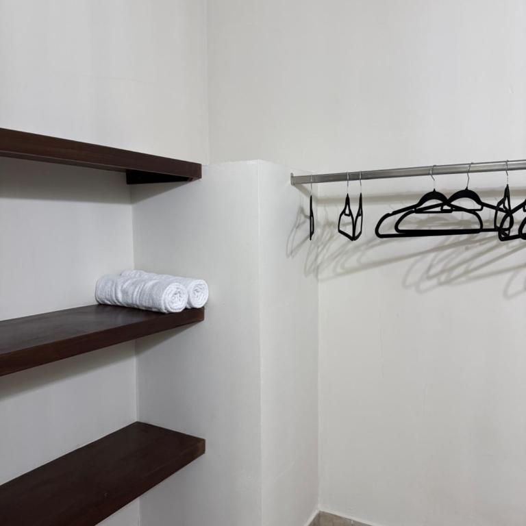 Casa Iris - Double Room with Private Bathroom - 9
