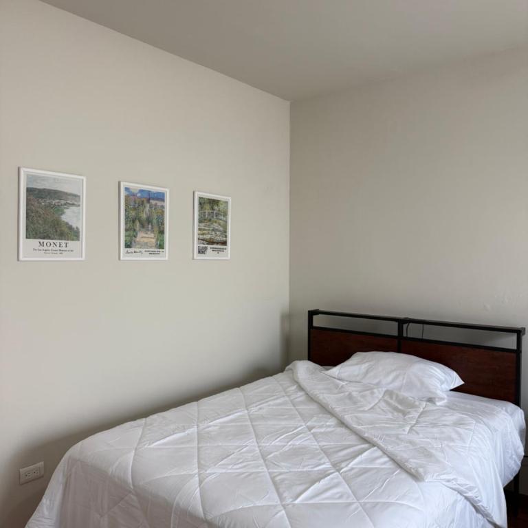 Casa Iris - Double Room with Private Bathroom - 11