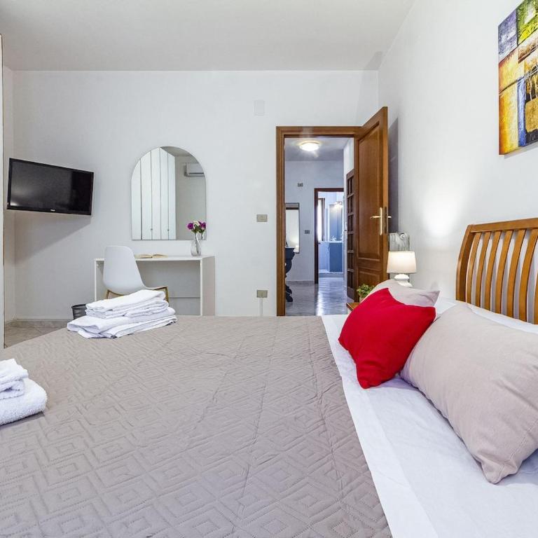 NURAS - MaMi Home 5min from the beach - Three-Bedroom Deluxe Apartment - 22