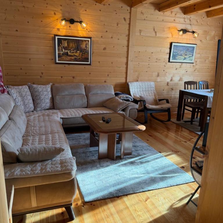 Vacation Home Andjelic - Three-Bedroom House - 3