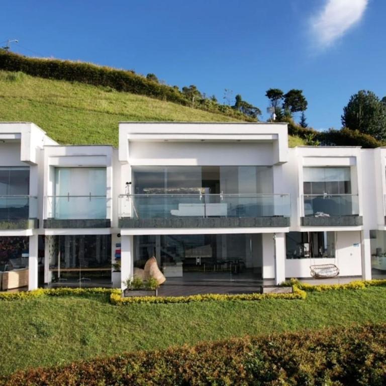 Glass Mansion Breathtaking 180 Panoramic View - Villa - 14