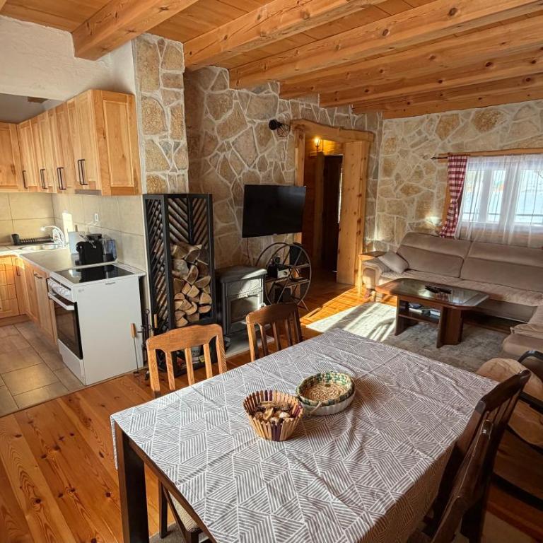 Vacation Home Andjelic - Three-Bedroom House - 5