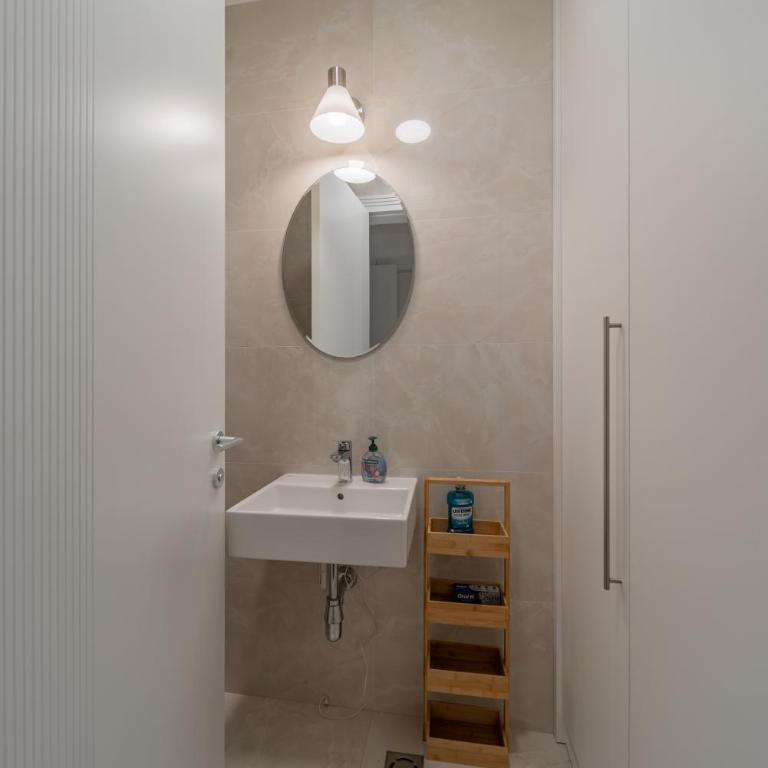 Dedinje Luxury Apartment with Spa & Garage - Apartman sa 2 Spavaće Sobe - 26
