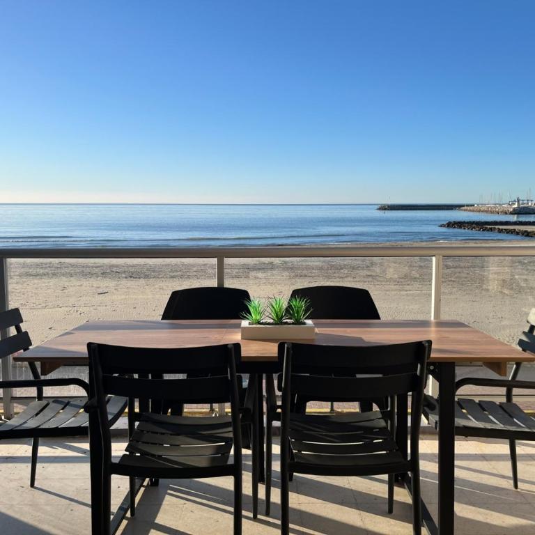FACE À LA MER Séjour Famille - Vue mer - Plage au pied - Central - Appartement 2 Chambres - 9